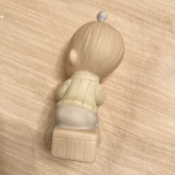 Precious Moments retired! Lord, Keep My Life in Tune, plays Amazing Grace 1984 - Picture 7 of 12